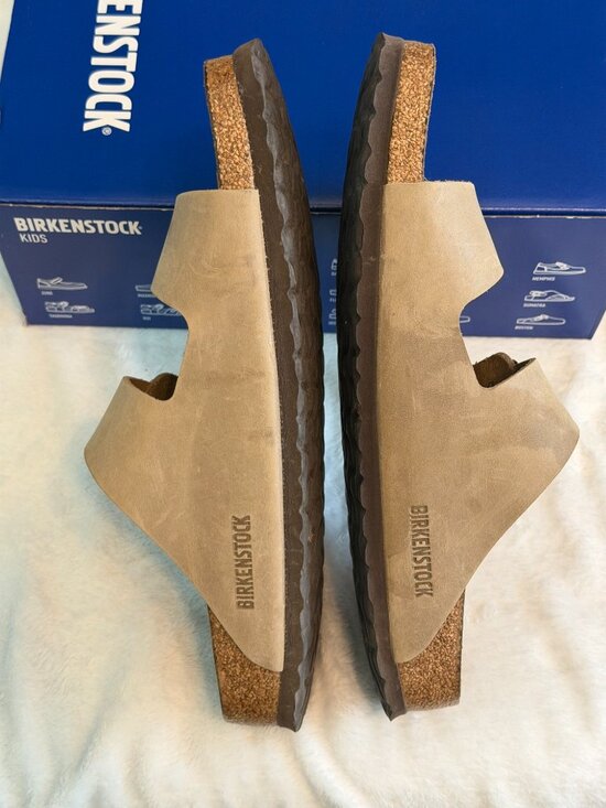 Birkenstock Men’s Arizona Soft Footbed Oiled Leather Sandals – Tobacco Brown – 1 main image 10